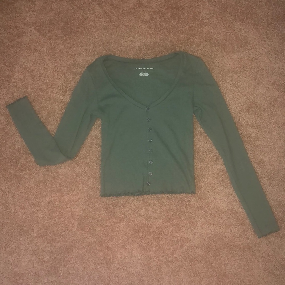 American Eagle top